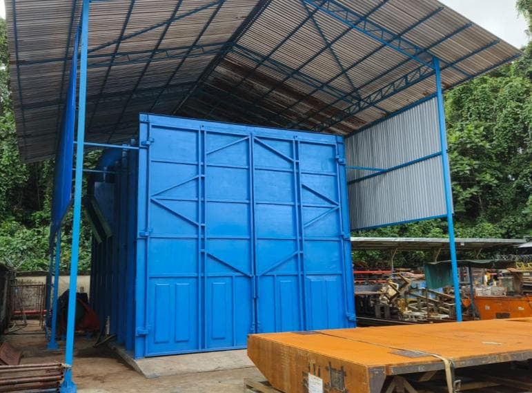 Sand Blasting Booth And New Dust Collector